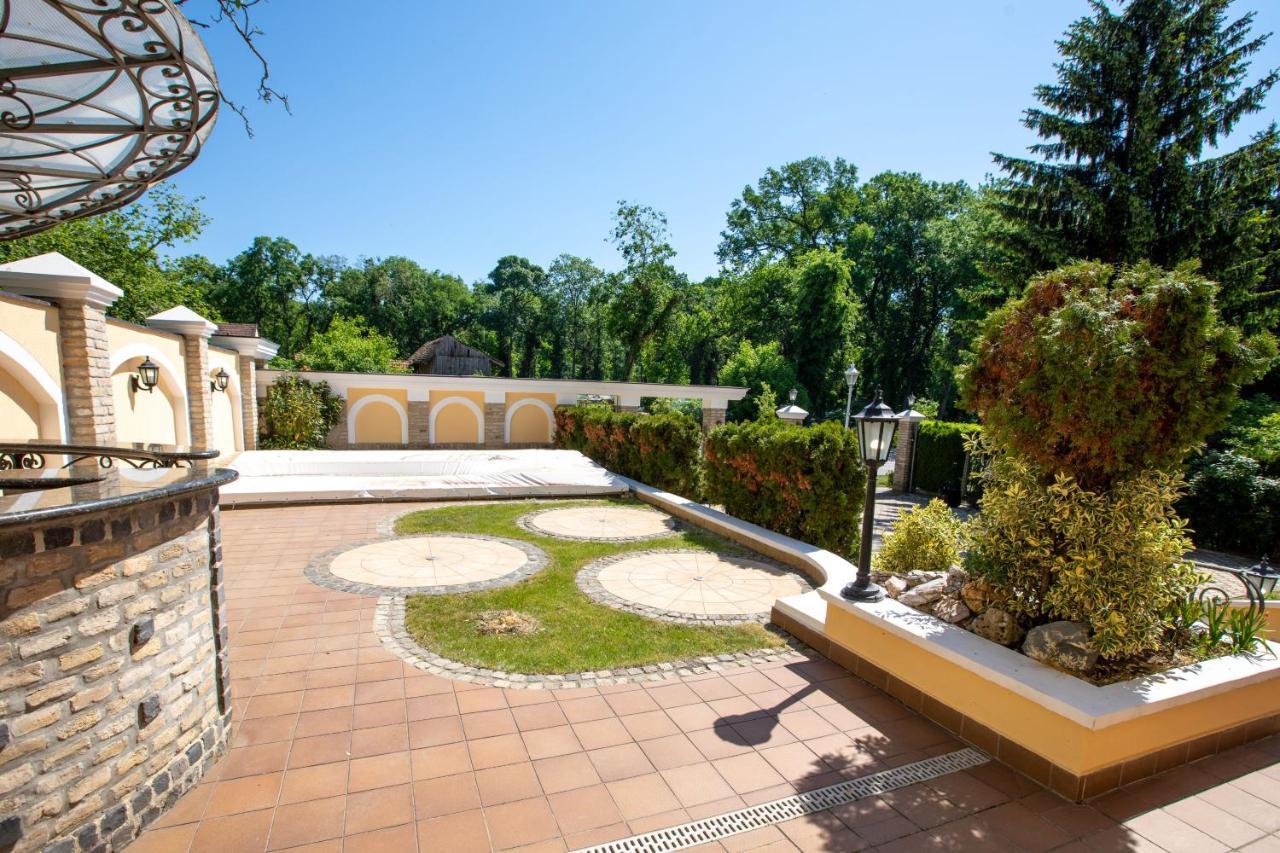 Hotel Vila Lago Palić Εξωτερικό φωτογραφία